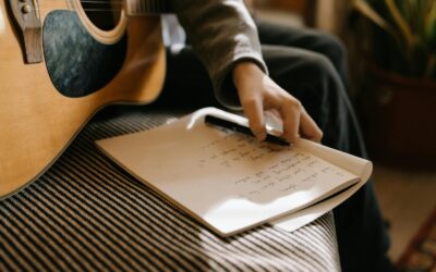 Devenir un auteur-compositeur authentique et influent